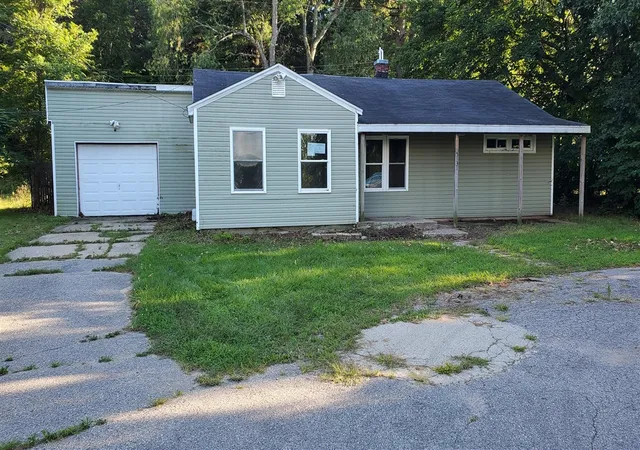 Photo 1 of Single family home for sale at 5131 Grand River Dr, Grand Rapids, MI 49525 | MLS# 70556702 | Listing updated on 2026-10-28