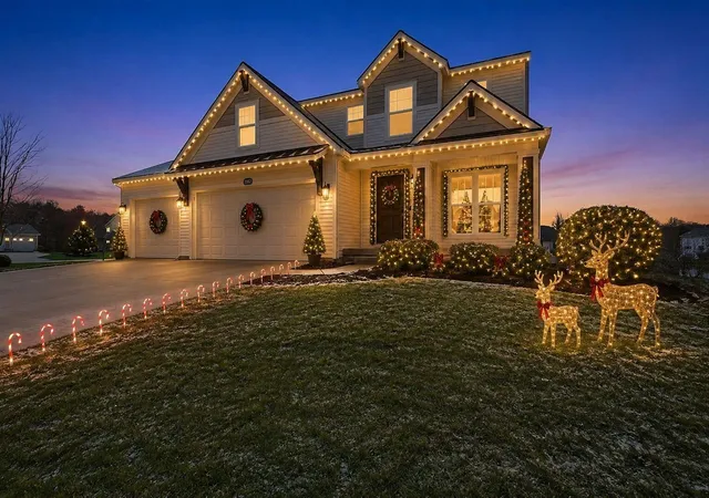 Photo 3 of Single family home for sale at 6233 Norfolk Dr, Norton Shores, MI 49444 | MLS# 70525596 | Listing updated on 2026-09-09