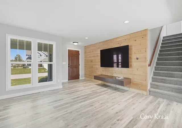 Photo 4 of Single family home for sale at 6233 Norfolk Dr, Norton Shores, MI 49444 | MLS# 70525596 | Listing updated on 2026-09-09