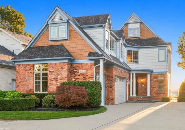 Photo 3 of Single family home for sale at 38128 Lakeshore Dr, Harrison Township, MI 48045 | MLS# 50189881 | Listing updated on 2026-09-17
