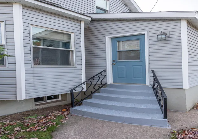 Photo 3 of Single family home for sale at 47 Midway Dr, Negaunee, MI 49866 | MLS# 50224415 | Listing updated on 2026-10-09