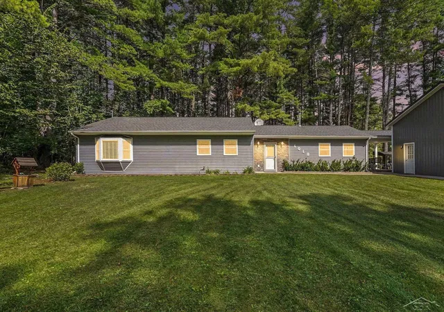 Photo 4 of Single family home for sale at 1019 E M 55 Rd, West Branch, MI 48661 | MLS# 50222498 | Listing updated on 2026-10-15
