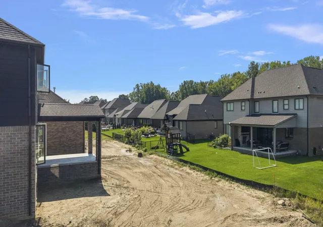 Photo 4 of Single family home for sale at 54437 Palomino Dr, Shelby Twp, MI 48316 | MLS# 50221036 | Listing updated on 2026-09-17