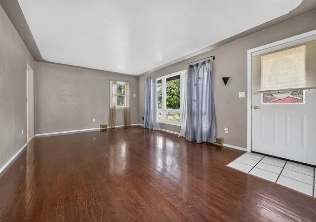 Photo 3 of Single family home for sale at 2700 Madelyn Dr, Wyoming, MI 49509 | MLS# 70556307 | Listing updated on 2026-09-10
