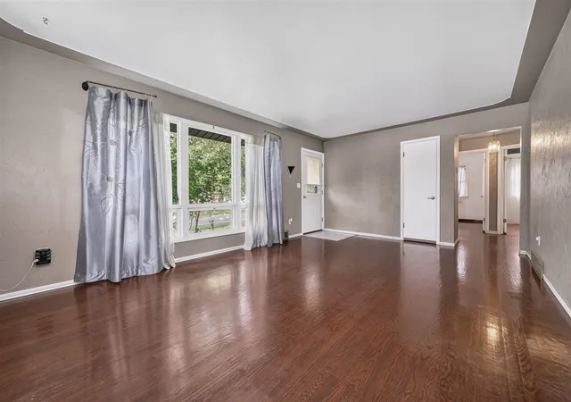 Photo 4 of Single family home for sale at 2700 Madelyn Dr, Wyoming, MI 49509 | MLS# 70556307 | Listing updated on 2026-09-10