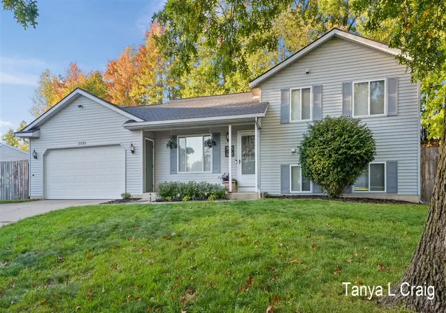 Photo 1 of Single family home for sale at 2595 Walker Woods Ct, Grand Rapids, MI 49544 | MLS# 70563582 | Listing updated on 2026-10-30