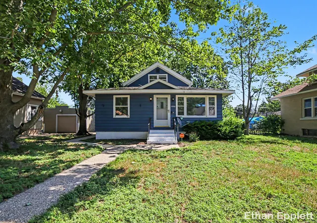 Photo 2 of Single family home for sale at 1532 Leahy St, Muskegon, MI 49442 | MLS# 70555582 | Listing updated on 2026-09-14