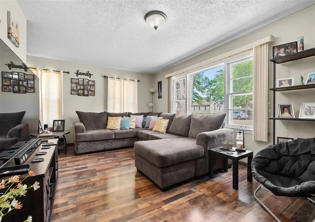 Photo 3 of Sale Pending at 171 21st Street, Battle Creek, MI 49015 | MLS# 70556067 | Listing updated on 2026-09-04