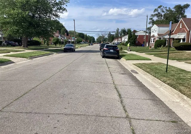 Photo 3 of Single family home for sale at 17563 S Mansfield St, Detroit, MI 48235 3143 | MLS# 61023551 | Listing updated on 2026-09-11