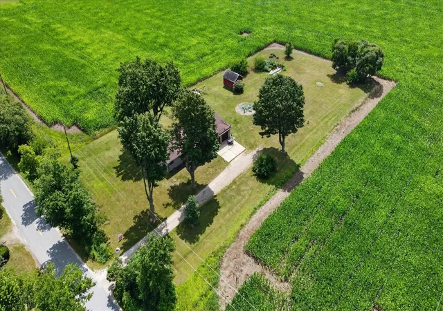 Photo 3 of Single family home for sale at 3262 W Wagner Rd, Buchanan, MI 49107 | MLS# 70529317 | Listing updated on 2026-09-09