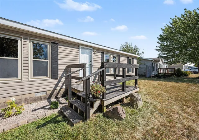 Photo 2 of Sale Pending at 611 Locust St, Howard City, MI 49329 | MLS# 70555567 | Listing updated on 2026-09-01