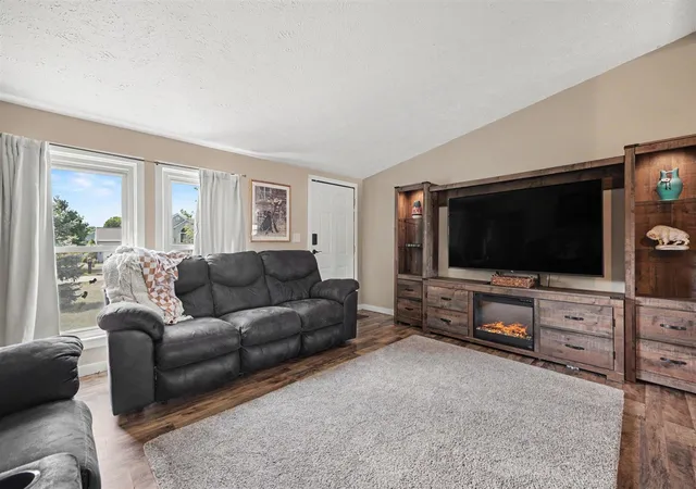 Photo 3 of Sale Pending at 611 Locust St, Howard City, MI 49329 | MLS# 70555567 | Listing updated on 2026-09-01