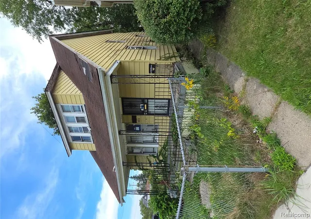 Photo 3 of Single family home for sale at 9372 Jameson St, Detroit, MI 48214 | MLS# 61029219 | Listing updated on 2026-09-11