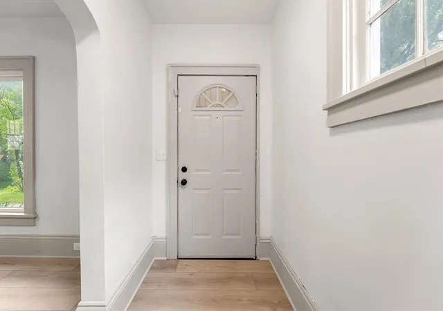 Photo 4 of Sale Pending at 1570 Quarry Ave, Grand Rapids, MI 49504 | MLS# 70559301 | Listing updated on 2026-10-12