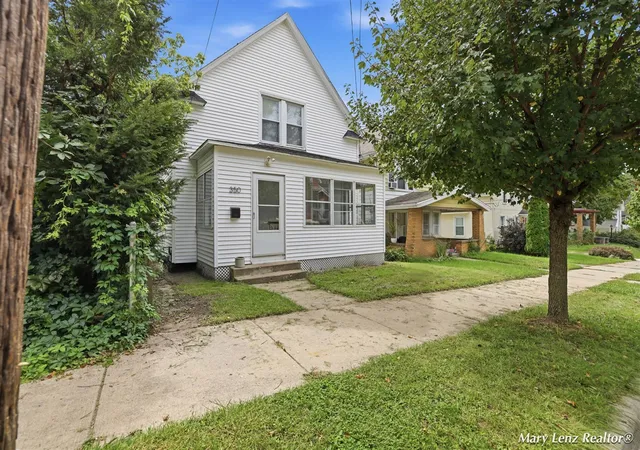 Photo 1 of Sale Pending at 350 Page St, Grand Rapids, MI 49505 | MLS# 70557631 | Listing updated on 2026-09-14