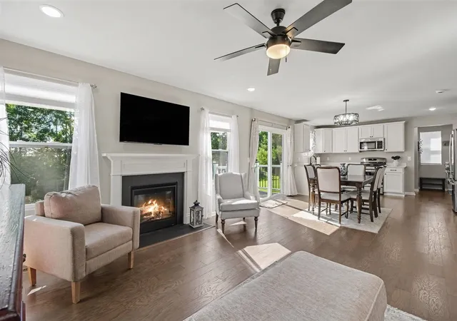 Photo 3 of Sale Pending at 357 Sandhill Ct, White Lake, MI 48386 | MLS# 70555220 | Listing updated on 2026-09-03