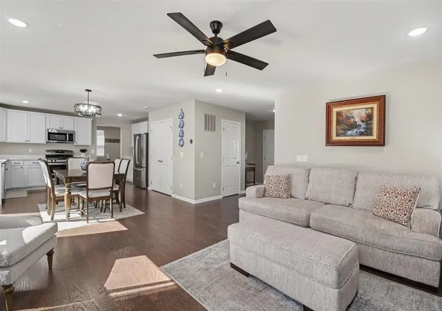 Photo 4 of Sale Pending at 357 Sandhill Ct, White Lake, MI 48386 | MLS# 70555220 | Listing updated on 2026-09-03