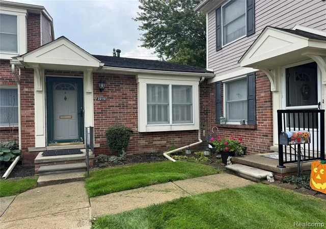 Photo 2 of Condo for sale at 10110 Great Oaks Cir #178, Clinton Township, MI 48036 | MLS# 61036378 | Listing updated on 2026-10-10