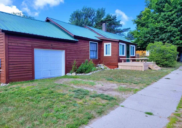 Photo 3 of Single family home for sale at 404 Schenk St, Big Bay, MI 49808 | MLS# 50220007 | Listing updated on 2026-10-08