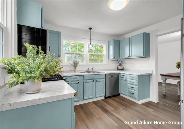 Photo 4 of Single family home for sale at 5119 18 Mile Rd, Cedar Springs, MI 49319 | MLS# 70557388 | Listing updated on 2026-09-09