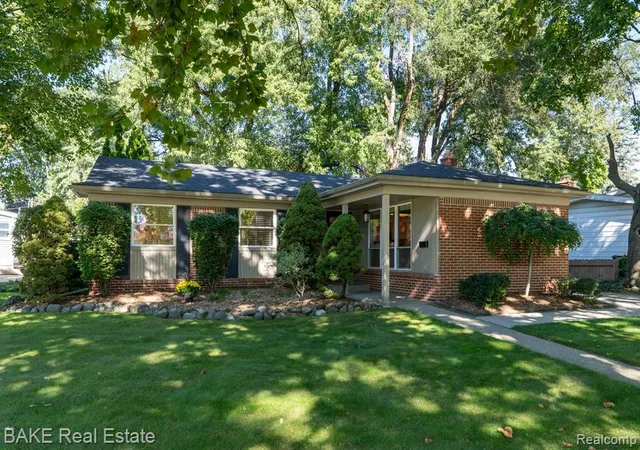 Photo 1 of Sale Pending at 1554 Lexington St, Plymouth, MI 48170 | MLS# 61034652 | Listing updated on 2026-10-05