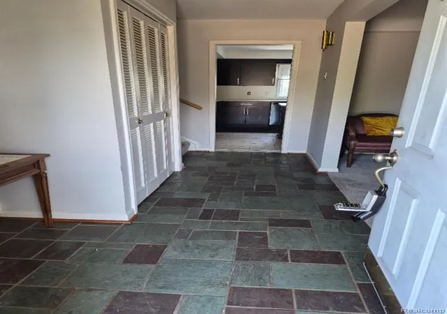 Photo 2 of Single family home for sale at 25102 Friar Ln, Southfield, MI 48033 5818 | MLS# 61025685 | Listing updated on 2026-10-02