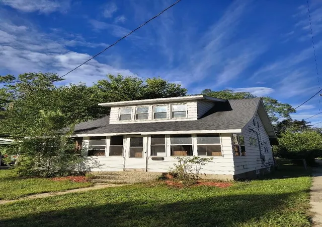 Photo 1 of Single family home for sale at 1709 Newark Ave, Grand Rapids, MI 49507 | MLS# 70560215 | Listing updated on 2026-10-12