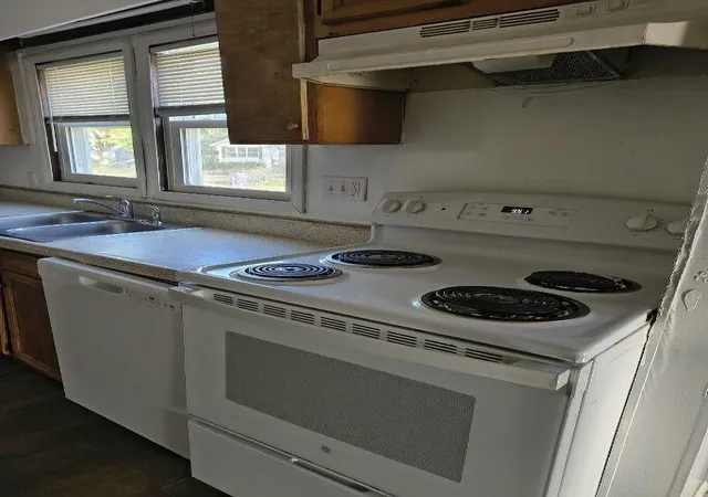 Photo 1 of Single family home for sale at 1709 Newark Ave, Grand Rapids, MI 49507 | MLS# 70560215 | Listing updated on 2026-10-12