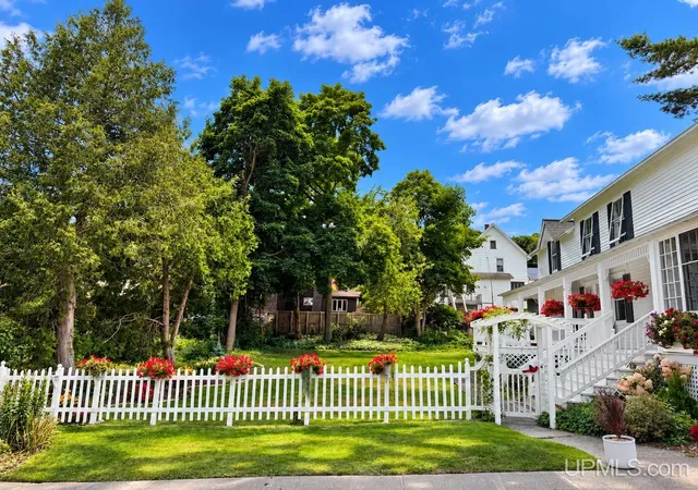 Photo 65 of Single family home for sale at 105 W Houghton Ave, Houghton, MI 49931 | MLS# 50223642 | Listing updated on 2026-10-21