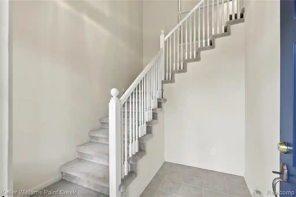 Listing Photo 2 - Condo for sale in 3542 Tremonte Cir located at 3542 Tremonte Cir, Rochester, MI 48306 - Unit 3542 Tremonte Cir