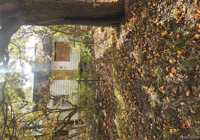 Photo 1 of Single family home for sale at 350 E Mott Ave, Flint, MI 48505 5208 | MLS# 60949544 | Listing updated on 2026-09-10