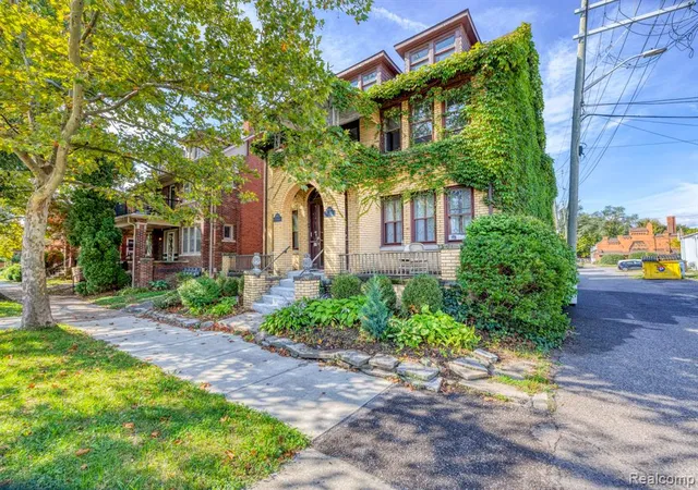 Photo 2 of Multi family home for sale at 999 Nottingham Rd, Grosse Pointe Park, MI 48230 | MLS# 61030008 | Listing updated on 2026-09-16