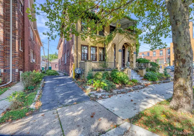 Photo 3 of Multi family home for sale at 999 Nottingham Rd, Grosse Pointe Park, MI 48230 | MLS# 61030008 | Listing updated on 2026-09-16