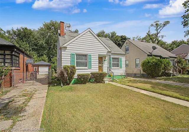 Photo 3 of Single family home for sale at 18680 Stahelin Ave, Detroit, MI 48219 2838 | MLS# 61023164 | Listing updated on 2026-09-23