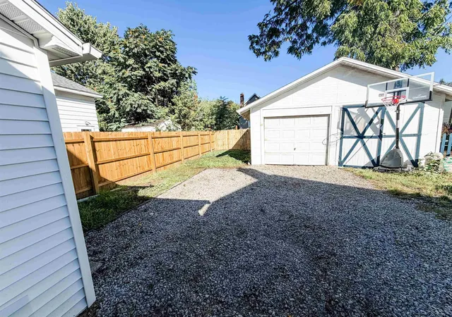 Photo 14 of Single family home for sale at 5085 N Catherine St, Bay City, MI 48706 | MLS# 50221882 | Listing updated on 2026-10-21