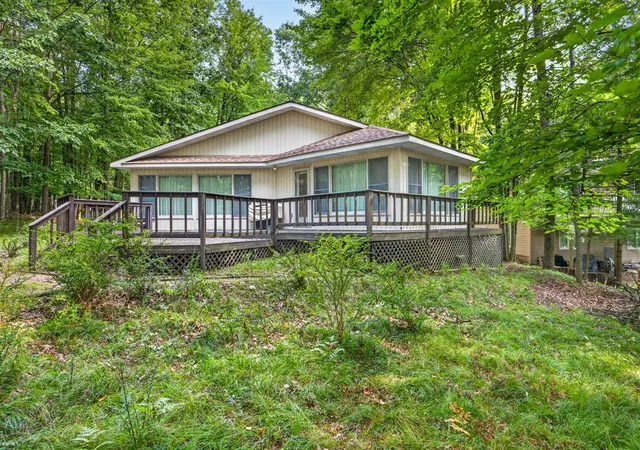 Photo 4 of Single family home for sale at 9855 Golf Port Dr, Canadian Lakes, MI 49346 | MLS# 70557323 | Listing updated on 2026-09-15