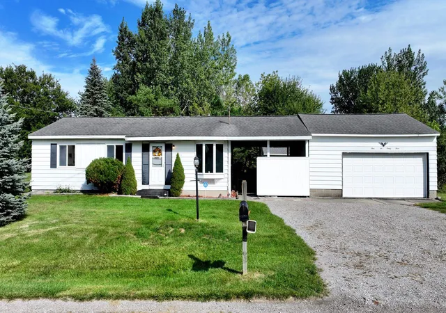 Photo 1 of Sale Pending at 2293 Michigan Ave Rd, Bay City, MI 48708 | MLS# 50222295 | Listing updated on 2026-10-02