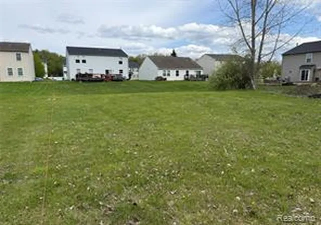 Photo 1 of Land for sale at 59 Lochaven Rd, Waterford, MI 48327 3841 | MLS# 61008103 | Listing updated on 2026-10-01