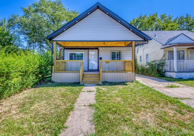 Photo 1 of Single family home for sale at 8076 Stahelin Ave, Detroit, MI 48228 | MLS# 61025894 | Listing updated on 2026-09-04