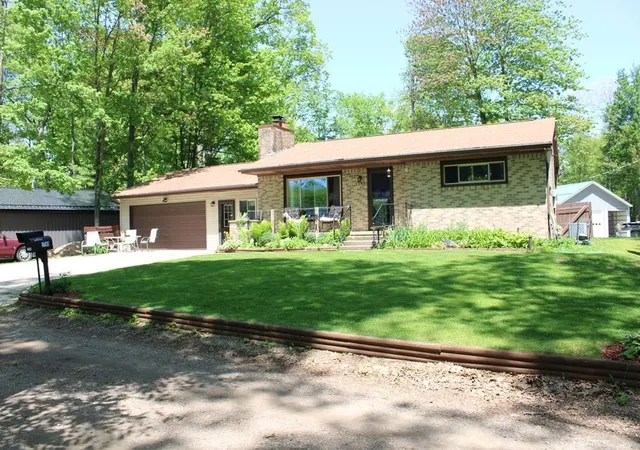 Photo 1 of Single family home for sale at 1749 Lake Dr, Harrison, MI 48625 | MLS# 50221243 | Listing updated on 2026-09-09