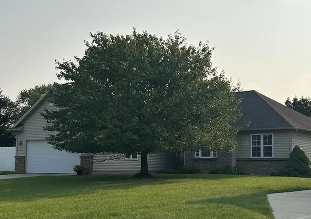 Photo 2 of Single family home for sale at 931 Sunset Hills Ave, Grand Rapids, MI 49534 | MLS# 70545233 | Listing updated on 2026-09-10
