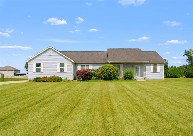 Photo 1 of Single family home for sale at 30479 52nd Avenue, Paw Paw, MI 49079 | MLS# 70555176 | Listing updated on 2026-09-18