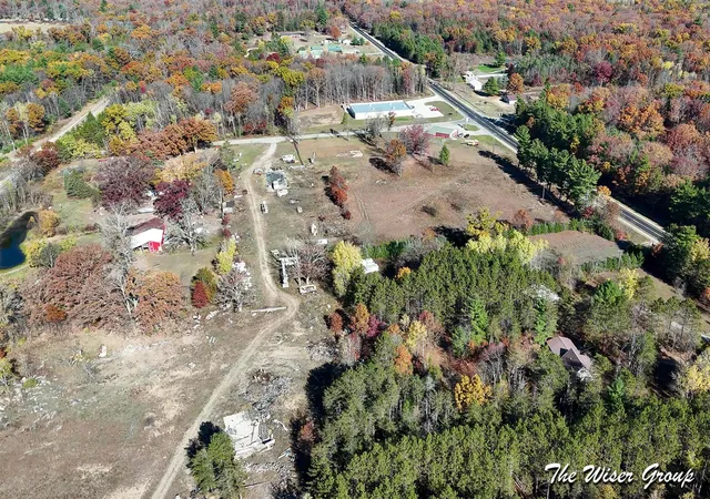 Photo 3 of Sale Pending at 2072 W 15 Mile Rd, Bitely, MI 49309 | MLS# 70504031 | Listing updated on 2026-09-03