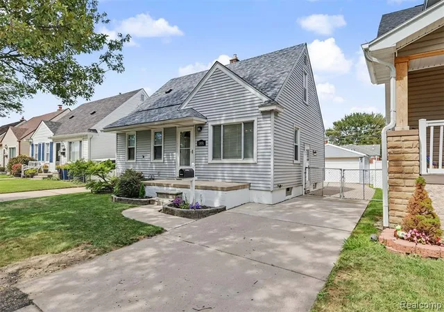 Photo 2 of Sale Pending at 1646 Mill St, Lincoln Park, MI 48146 2361 | MLS# 61025922 | Listing updated on 2026-09-05