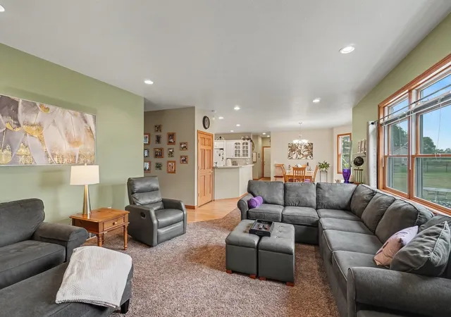 Photo 4 of Single family home for sale at 1372 Jaybe Ct, Essexville, MI 48732 | MLS# 50220185 | Listing updated on 2026-09-24