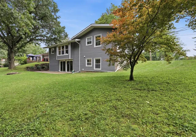 Photo 3 of Sale Pending at 2443 Saratoga Dr, Grand Rapids, MI 49525 | MLS# 70557707 | Listing updated on 2026-09-11