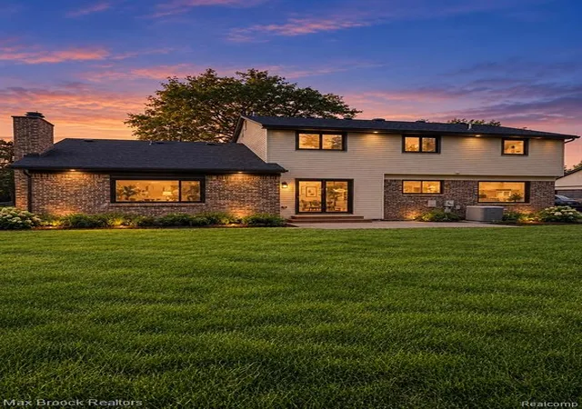Photo 2 of Single family home for sale at 6128 Anne Dr, West Bloomfield, MI 48322 3139 | MLS# 61024740 | Listing updated on 2026-09-23
