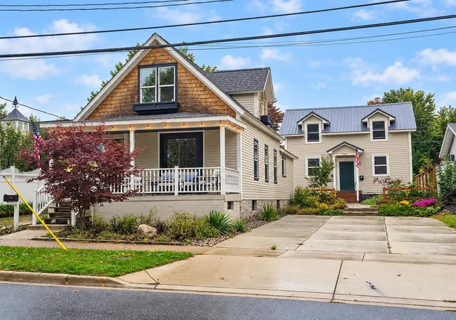Photo 1 of Single family home for sale at 411 & 413 Vanburen St, South Haven, MI 49090 | MLS# 70562281 | Listing updated on 2026-10-13