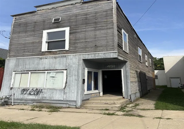 Photo 1 of Single family home for sale at 451 Carrier St, Grand Rapids, MI 49505 | MLS# 70557220 | Listing updated on 2026-09-25