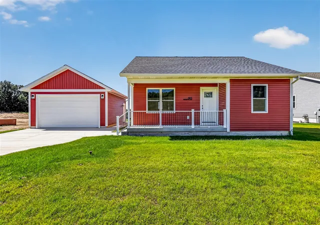 Photo 1 of Single family home for sale at 303 Aspen Hl Dr, Shelby, MI 49455 | MLS# 70561949 | Listing updated on 2026-10-01